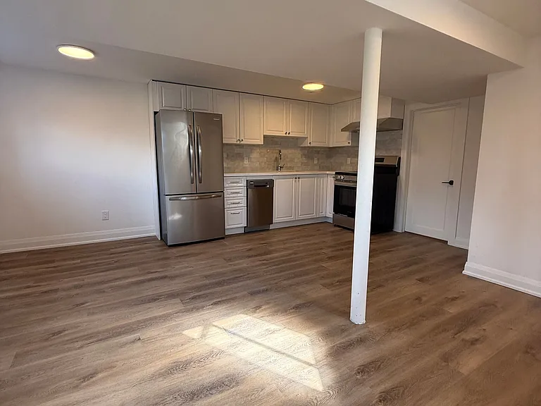 15 Arrowsmith Ave #1B — Photo 6