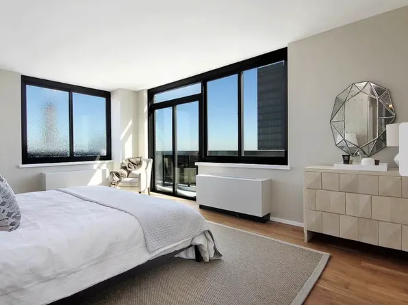 515 East 72nd Street 40B image 3 of 9