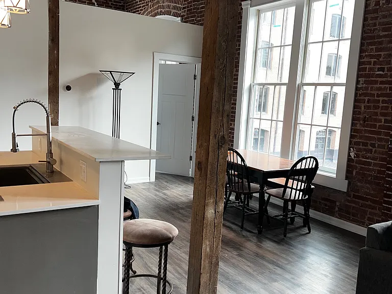 212 Morgan St #A — Photo 7