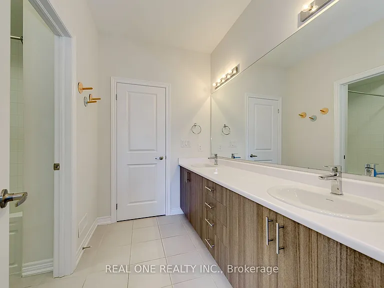 140 Zachary Cres — Photo 38