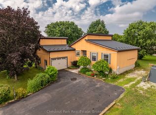 384 Urstadt St, Georgian Bluffs, ON N4K 6V5