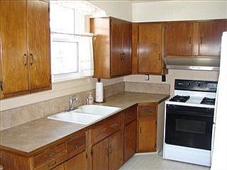 3rd image of 1217 Oakdale Ave