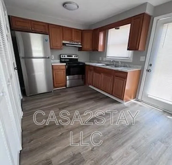 541 Hanover Dr #4 — Photo 1