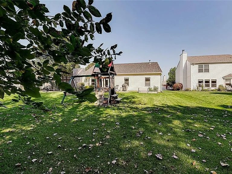 6265 Saddletree Dr — Photo 12