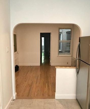 4th image of 7118 65th Pl APT 1L