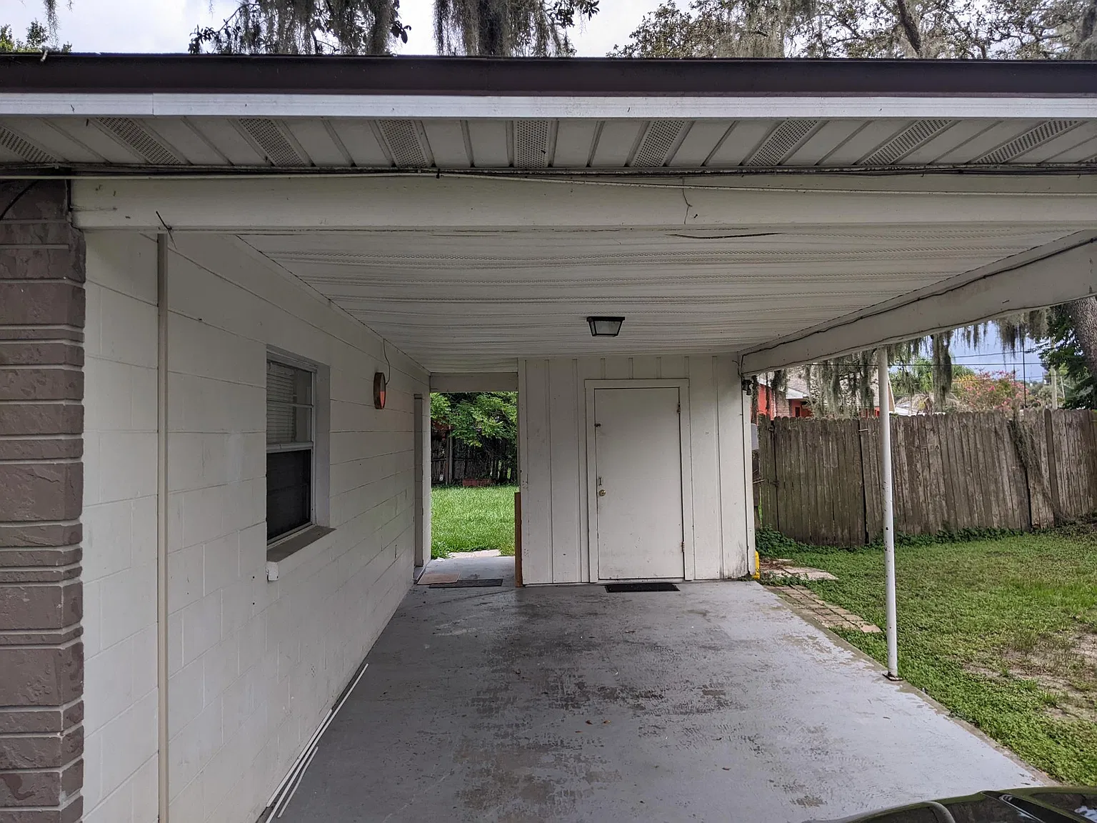 2 bed, 800 sqft, $1,600 — Photo 2