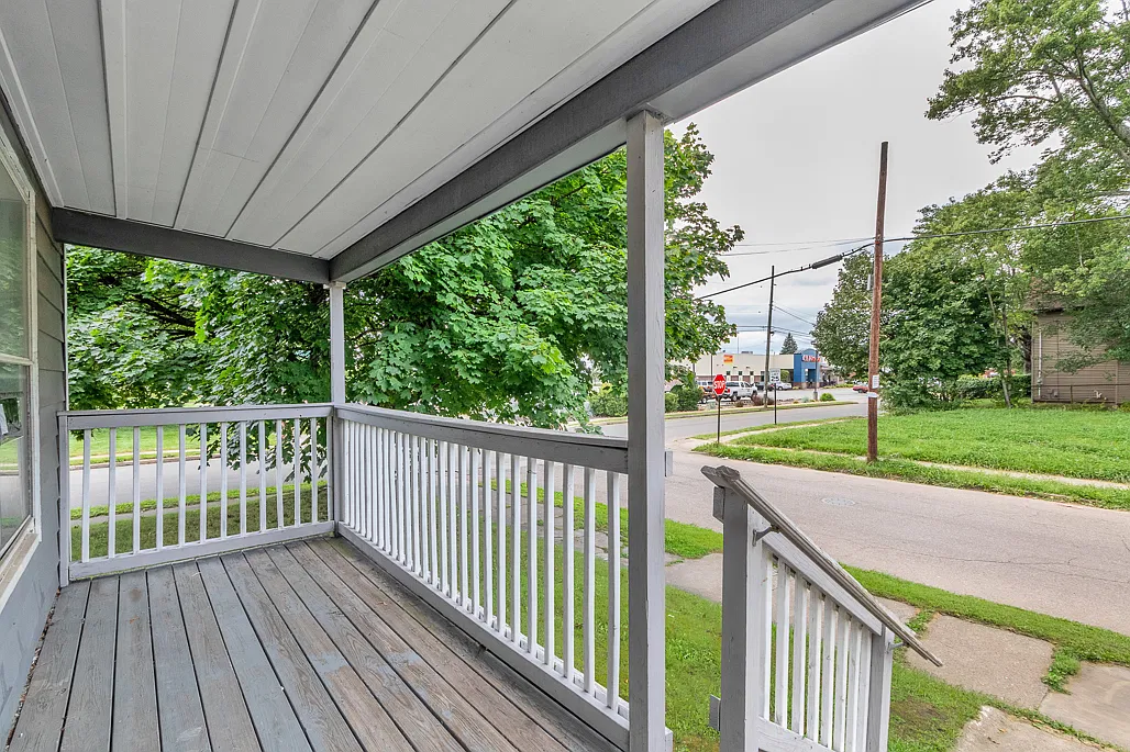 3 bed, 800 sqft, $1,095 — Photo 3