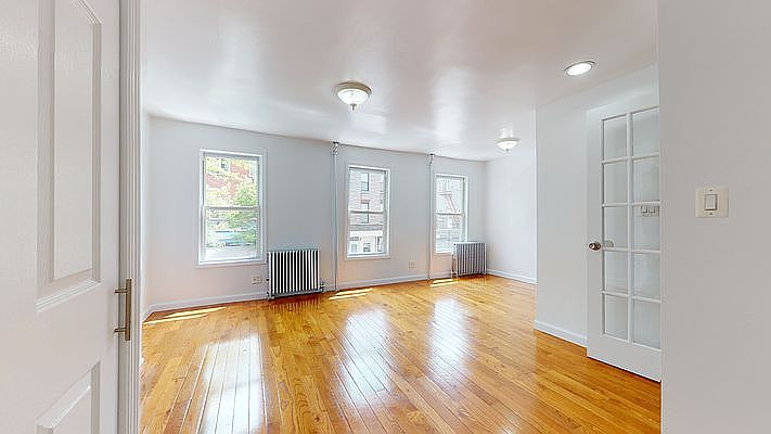 1st image of 156 Wythe Ave APT 2
