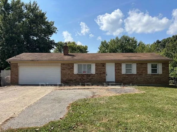 8891 Cox Rd, West Chester, OH 45069