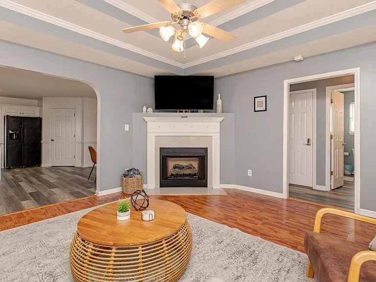 225 Stirling Bridge Dr — Photo 10