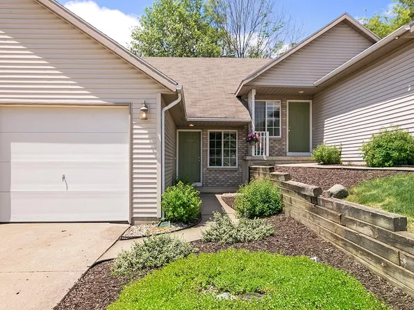 923 Cedar Run Ct NW, Grand Rapids, MI 49534