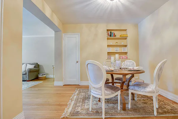 Sold by Keller Williams Realty Landmark | media 17