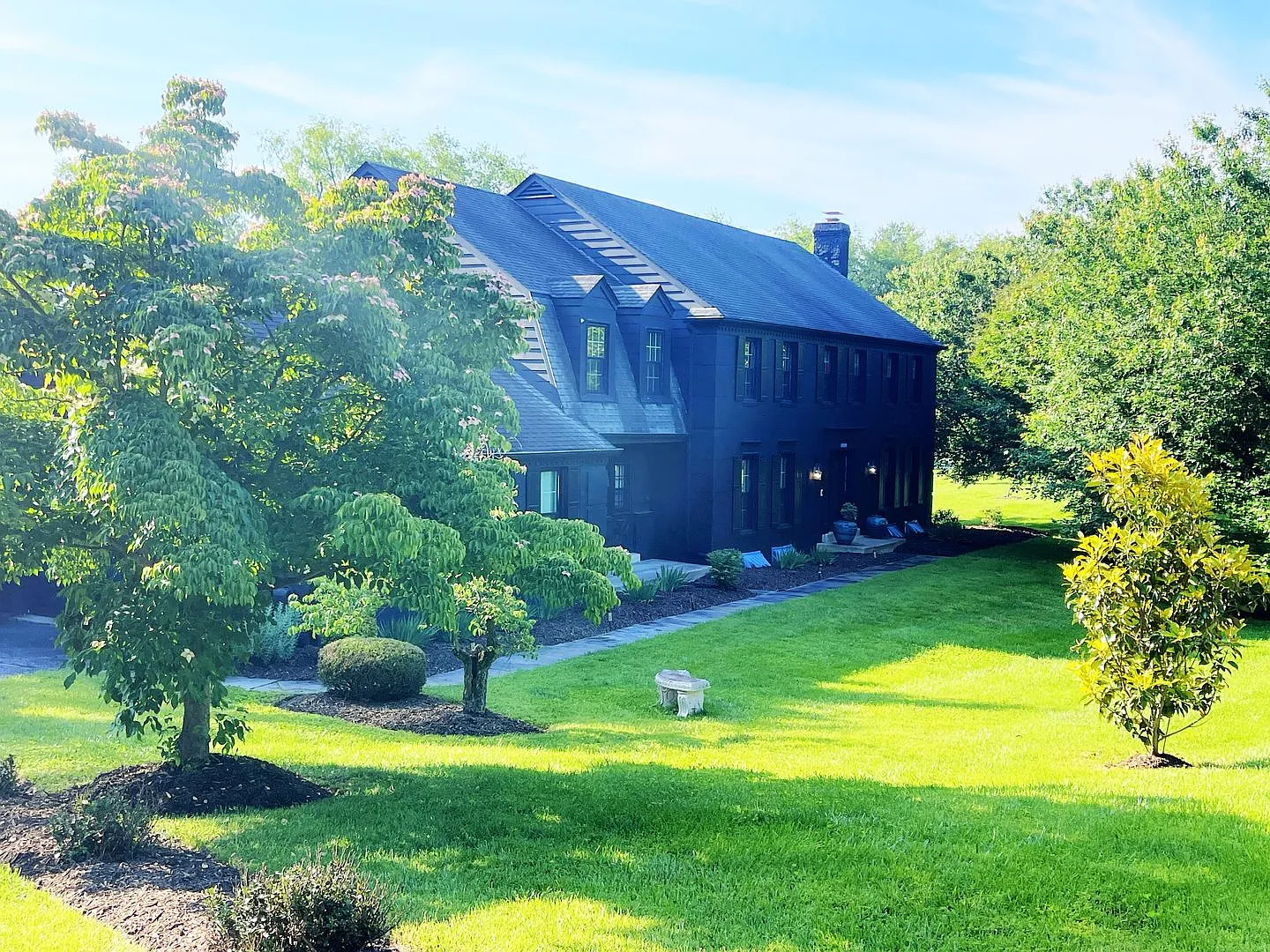 Rare North Potomac Estate With Pool! — Photo 2