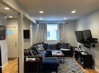 87 Baxter St #1R, Boston, MA 02127
