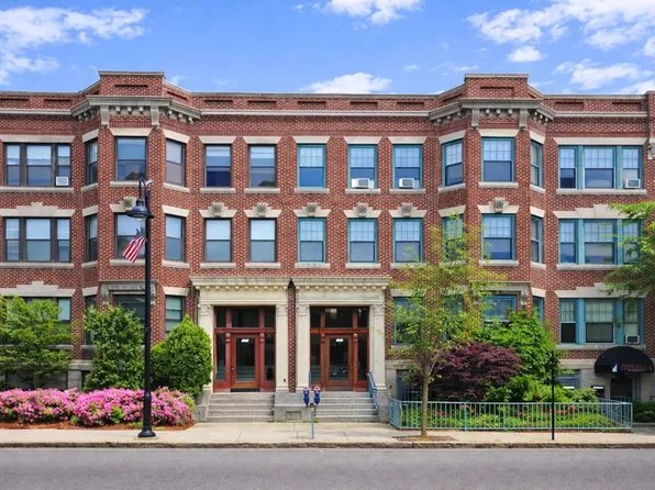 171 Harvard St., 171 Harvard St #42f4b07bd, Brookline, MA 02446