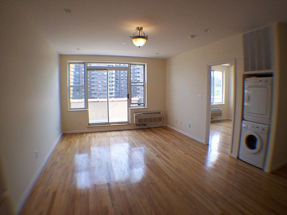 2nd image of 35 Essex St APT 7C