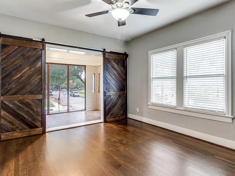 4503 Gilbert Ave — Photo 10