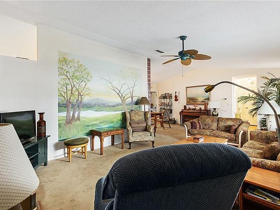 3rd image of 17592 SE 95th Ct