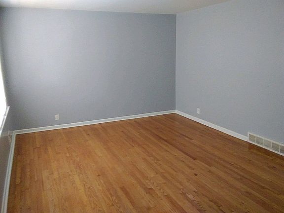 2nd image of 6723 Englewood Ave
