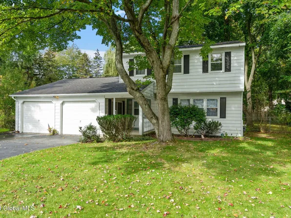 11 Marble Road, East Greenbush, NY 12061