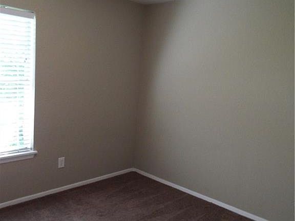5th image of 1015 Barcelona Dr
