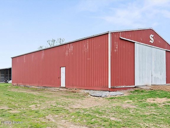 2nd image of 1048 Steve Wood Rd