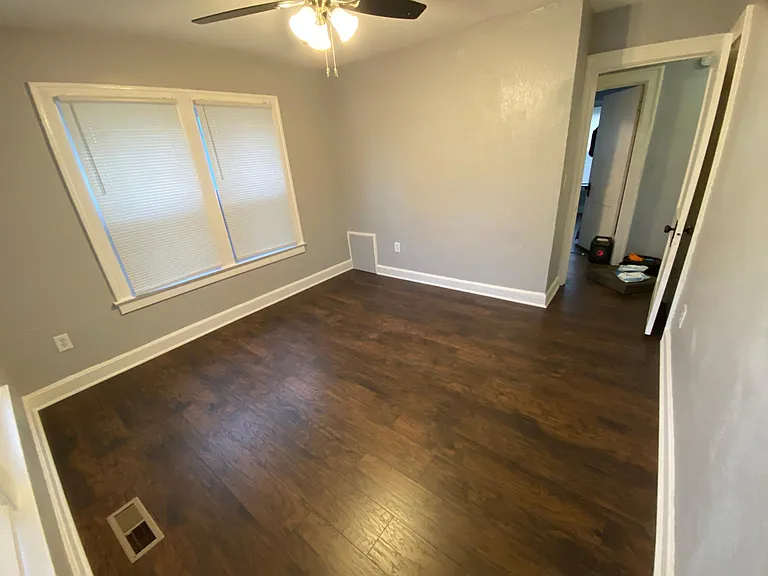 3304 Agnes Ave #DOWNSTAIRS — Photo 18
