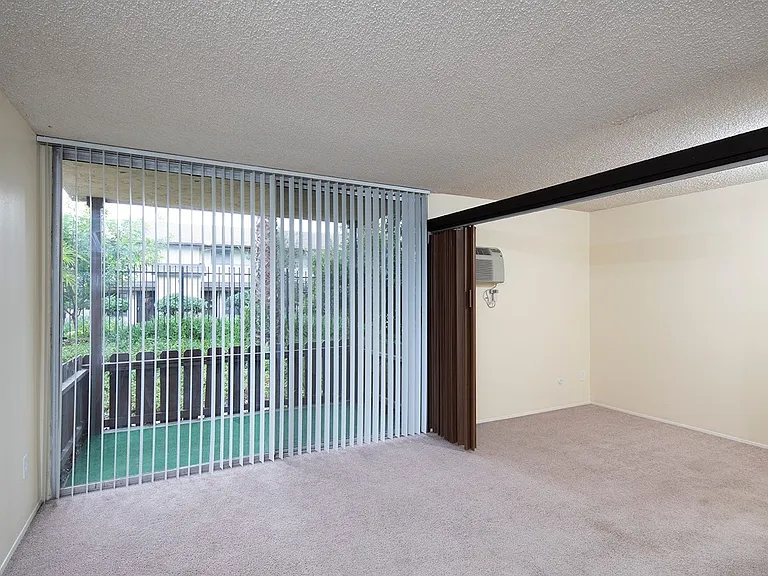 4841 Parks Ave #13 — Photo 2