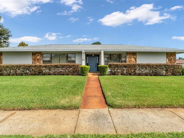 2110 E Timberlane Dr, Plant City, FL 33563