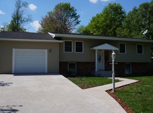 417 Pickett Ln, Herndon, VA 20170