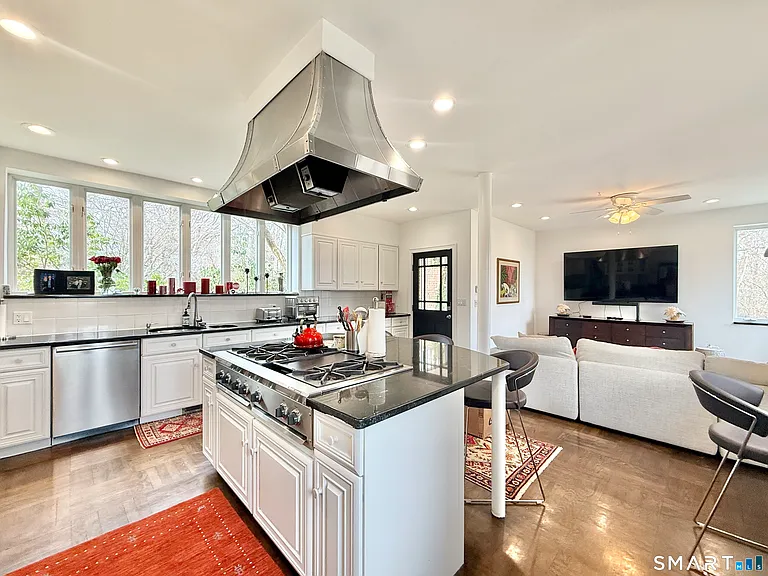 57 Drum Hill Ln — Photo 6