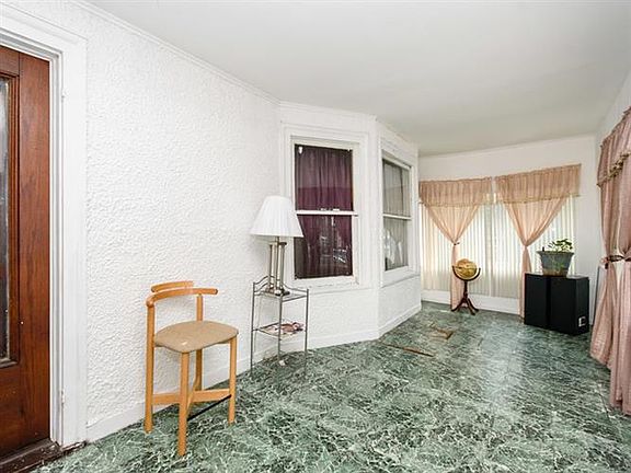 3rd image of 1151 N Lorel Ave