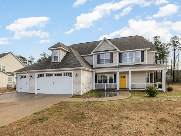 104 Coats Ridge Dr, Benson, NC 27504