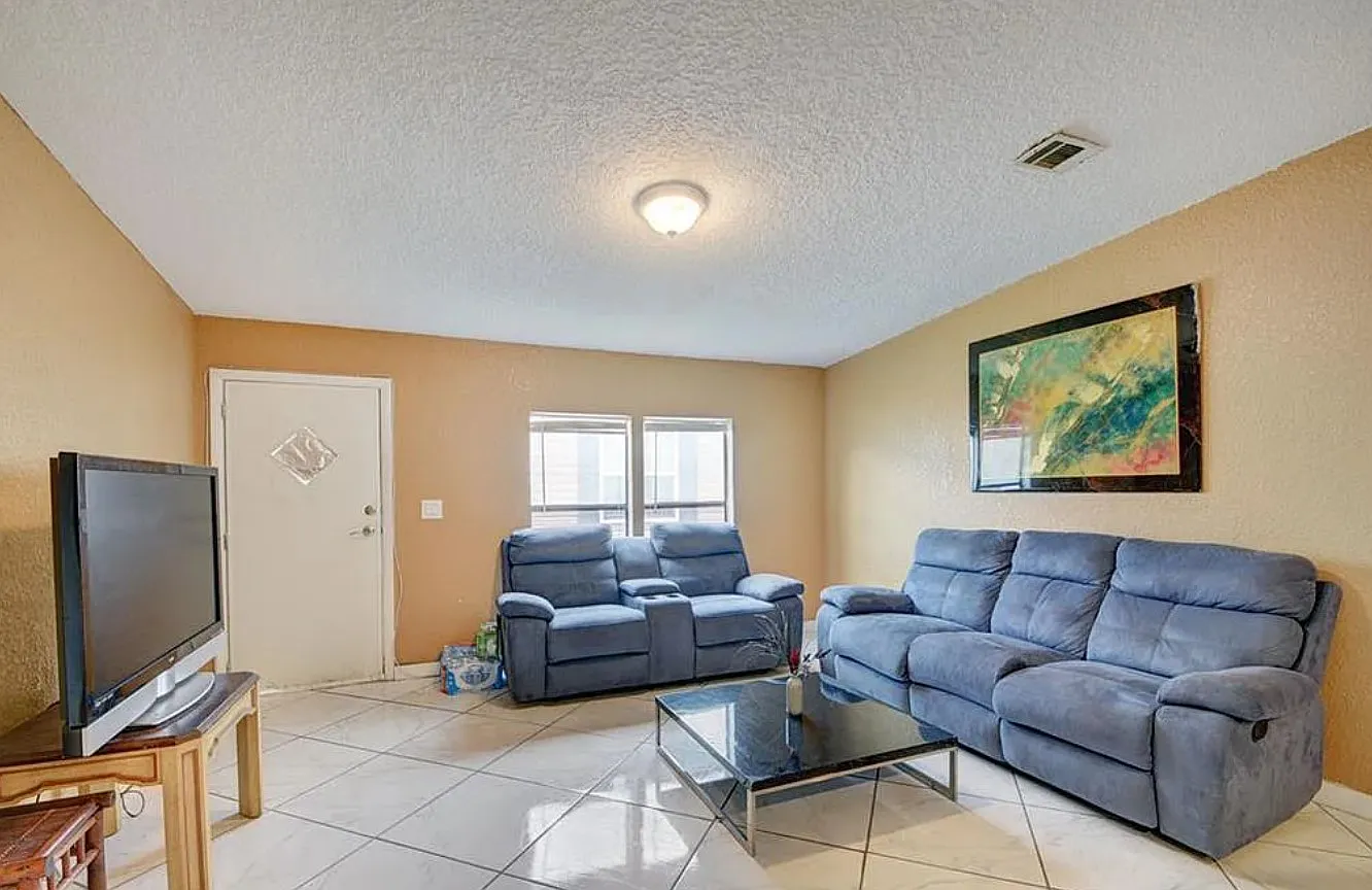 Plantation Blvd, Lake Worth — Photo 2
