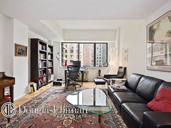 3rd image of 275 W 96th St APT 11Q
