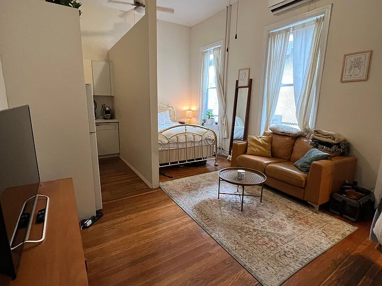 1721 Spruce St #2R — Photo 3