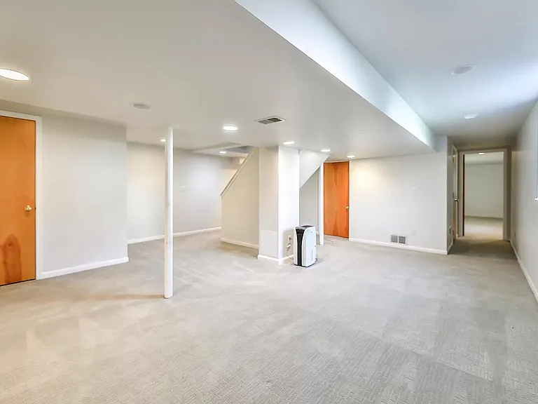 3212 Foxway Ct — Photo 21