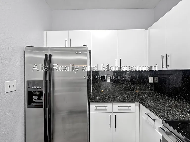 8290 Gate Pkwy #601 — Photo 33
