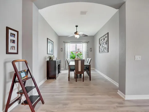 8227 Calabria Lakes Drive, Boynton Beach, FL 33473