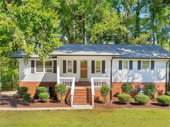 104 Ridgewood St, Easley, SC 29642