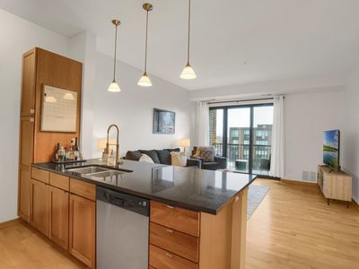 4525 Park Commons Dr UNIT 403, Saint Louis Park, MN, 55416