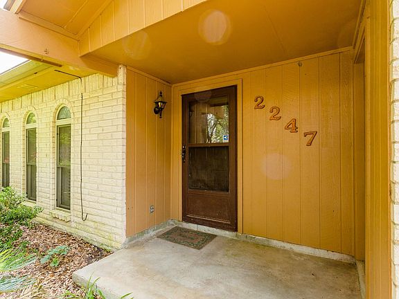 4th image of 2247 Stillmeadow Dr