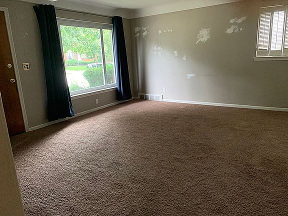 4th image of 26720 Barbara St