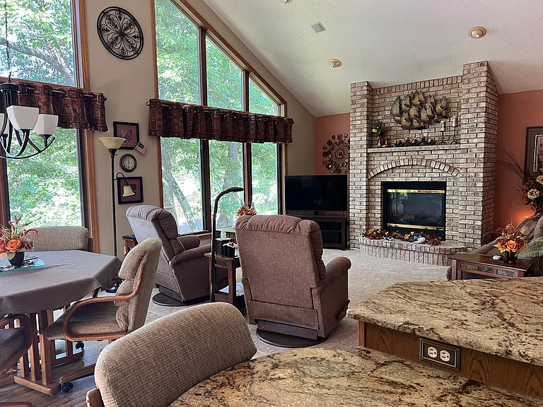 Gas fireplace