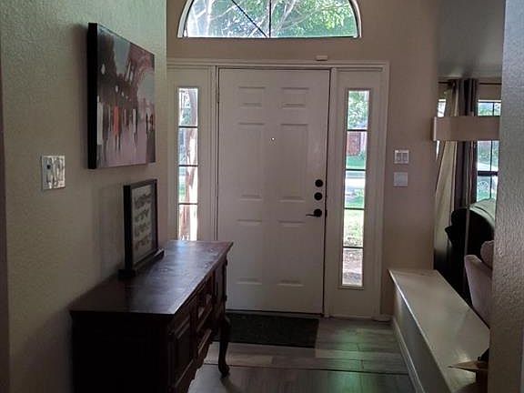 5th image of 4409 Barwyn Ln