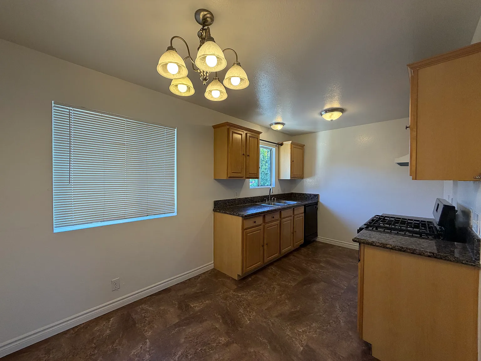 1 bed, 700 sqft, $1,825 — Photo 4