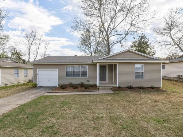 1605 Carolyn St, Jacksonville, AR 72076