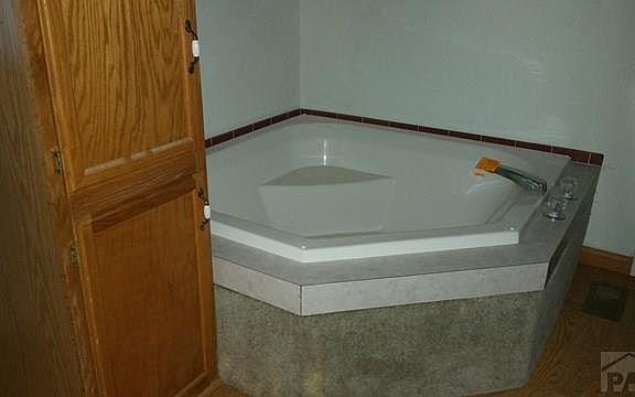 5th image of 612 Polk St