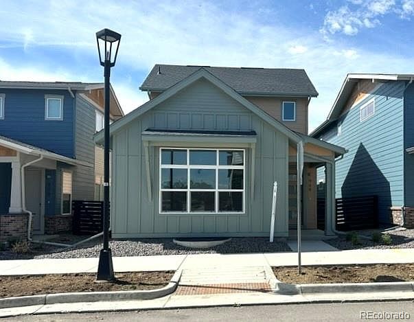 1st image of 968 Promenade Drive