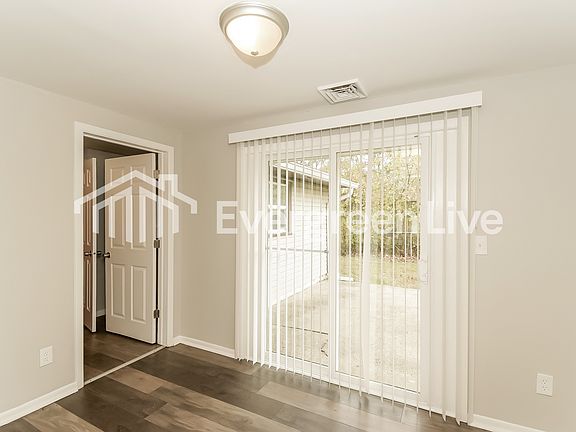 4th image of 9443 Conried Dr